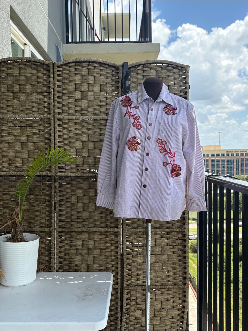 Drapers & Damons Button-Down Shirt with Floral Embroidery White tee under shirt